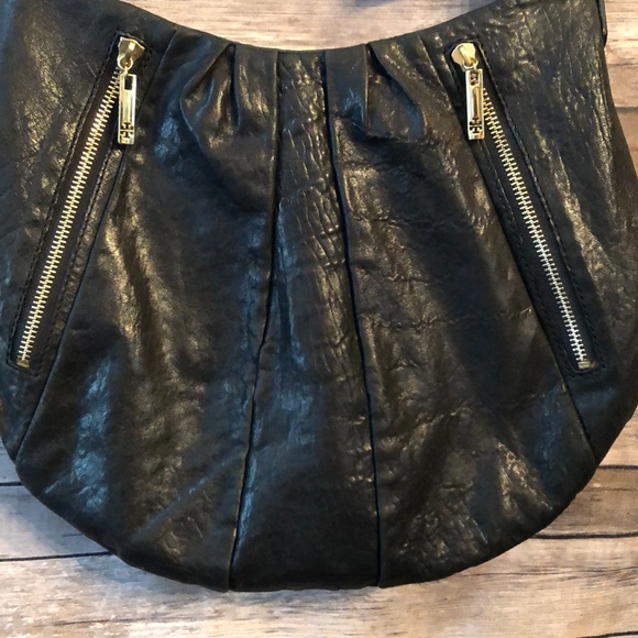 Tory Burch Handbags - Tory Burch hobo bag